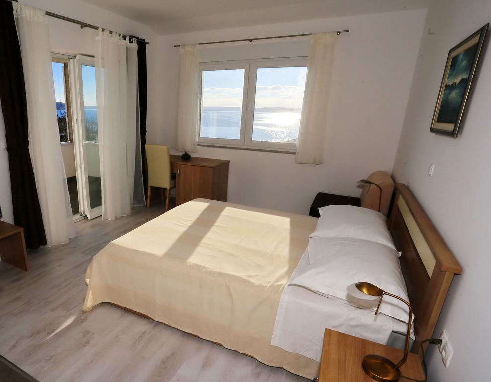House Natali 70M From The Beach - Free Ev Top Up Rtina Kültér fotó