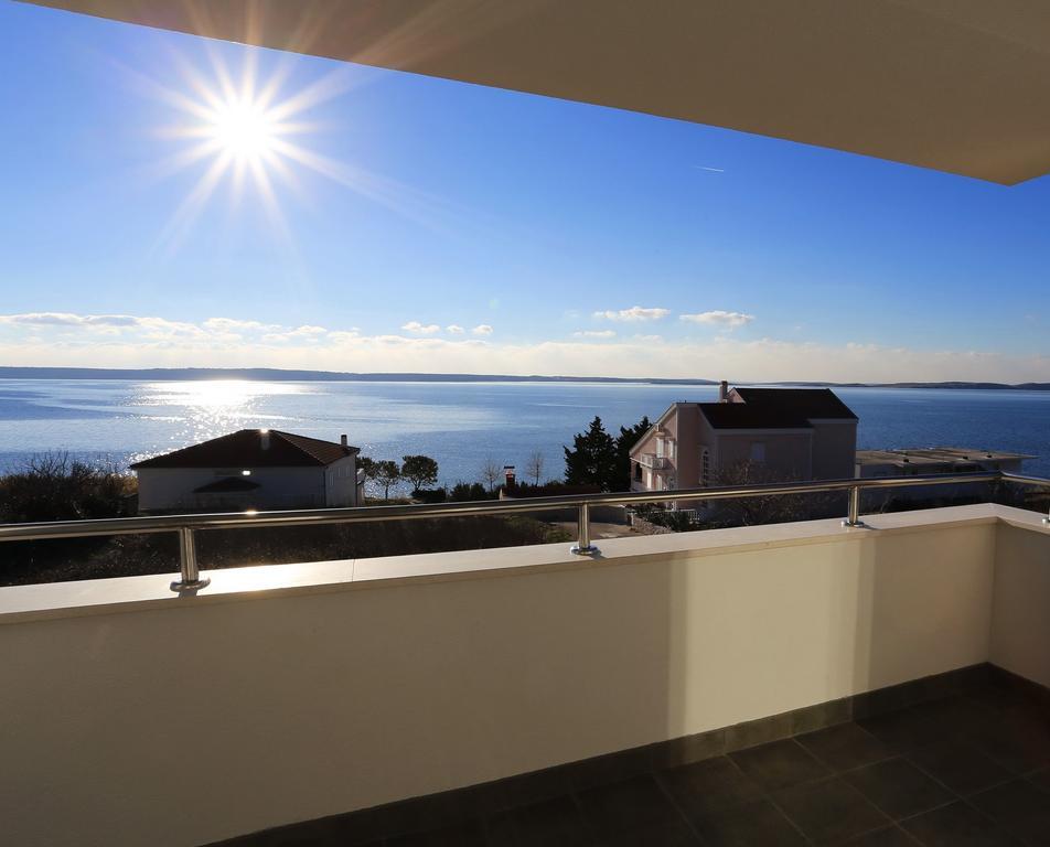 House Natali 70M From The Beach - Free Ev Top Up Rtina Kültér fotó