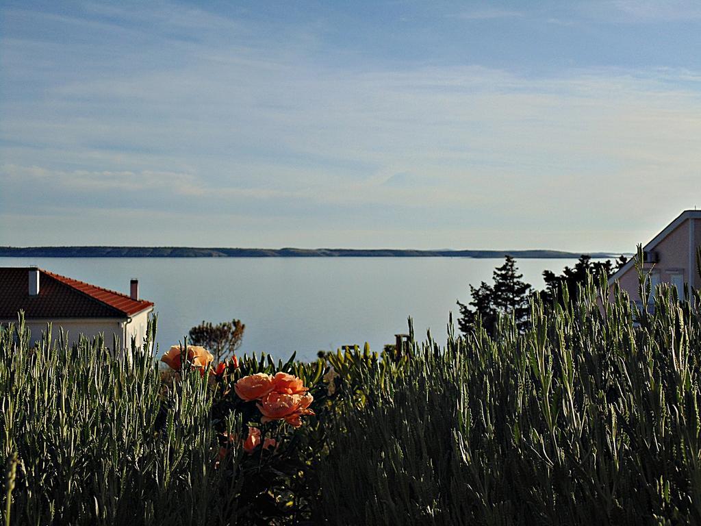 House Natali 70M From The Beach - Free Ev Top Up Rtina Kültér fotó