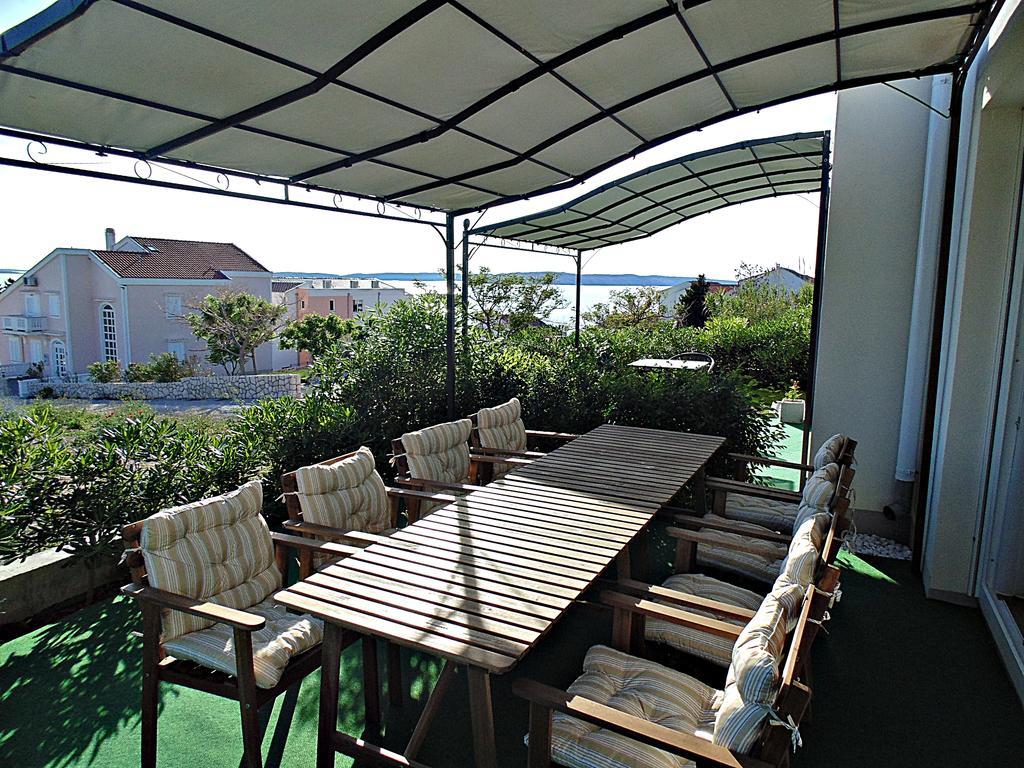 House Natali 70M From The Beach - Free Ev Top Up Rtina Kültér fotó