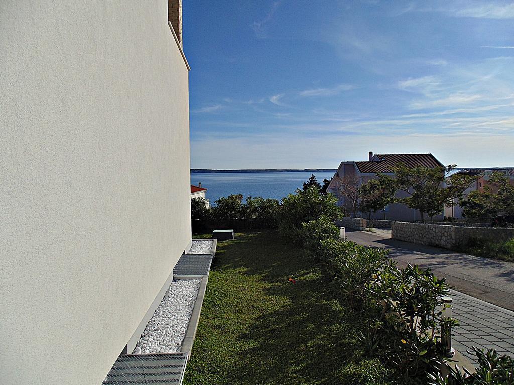 House Natali 70M From The Beach - Free Ev Top Up Rtina Kültér fotó