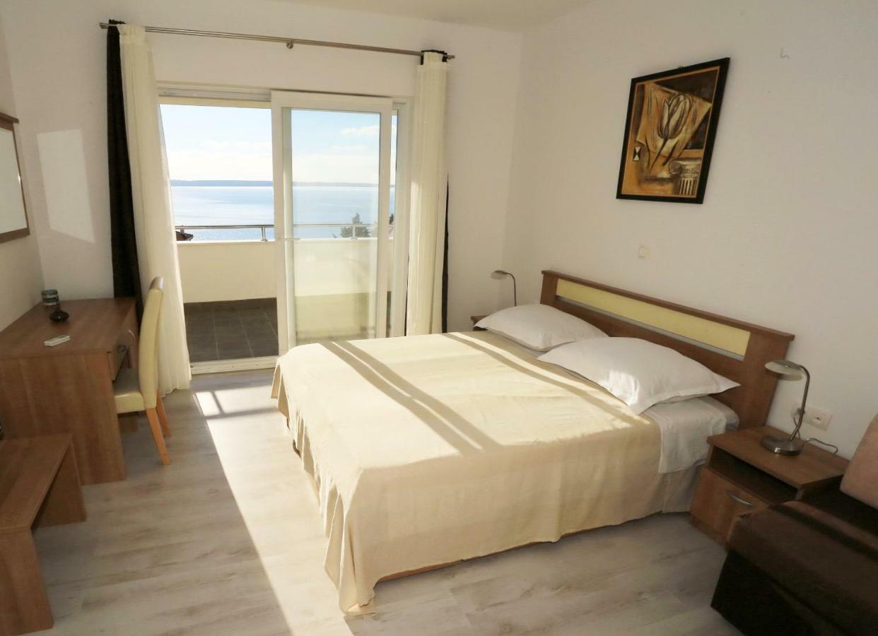 House Natali 70M From The Beach - Free Ev Top Up Rtina Kültér fotó